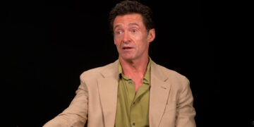 Ο Hugh Jackman για τον νέο, σκοτεινό Robin Hood: «Με ενδιέφερε περισσότερο η δύναμη των μύθων παρά ο ίδιος ο θρύλος»
