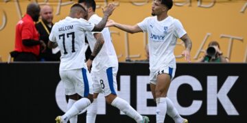 Στον Άγιαξ ο Μάρκος Λεονάρντο - www.ertsports.gr