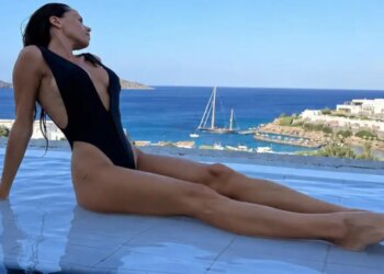 Η Μαρία Αντωνά σε στιγμές χαλάρωσης στην Κρήτη