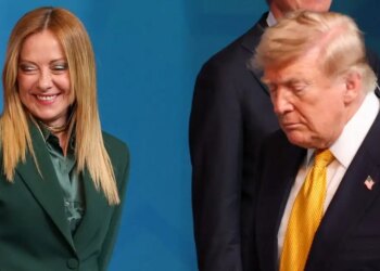 Εικόνες από τη Σύνοδο του ΝΑΤΟ: Το δώρο – στυλό του Ερντογάν, τα λευκά sneakers του Ράμα και το δολοφονικό βλέμμα της Μελόνι στον Τραμπ