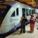 Προβλήματα και καθυστερήσεις σε προαστιακό και μετρό λόγω φωτιάς σε γραμμές – Αποκαταστάθηκε η λειτουργία