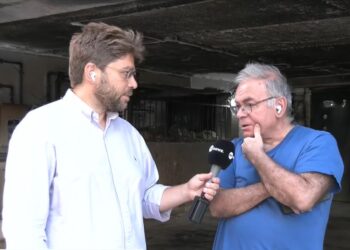 Συγκλονίζει ένοικος της πολυκατοικίας στο ΕΡΤnews: Το κλιμακοστάσιο έγινε καμινάδα, δεν μπορούσες να αναπνεύσεις – Η Αφροδίτη βρήκε διέξοδο στο σπίτι μας
