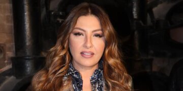 Έλενα Παπαρίζου για τη Μάρω Κοντού: «Από την πρώτη στιγμή ένιωσα σαν να τη γνώριζα μια ζωή»