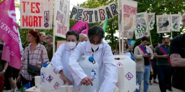 Γαλλία: Η υπουργός Οικολογικής Μετάβασης παραιτήθηκε σε ένδειξη διαμαρτυρίας, αφού εγκρίθηκε νομοσχέδιο για επικίνδυνα παρασιτοκτόνα