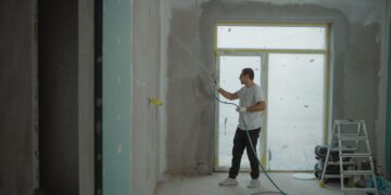«Ανακαινίζω 2026»: Τι αλλάζει στα κριτήρια - Παραδείγματα και διευκρινίσεις