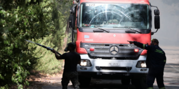 Υψηλός κίνδυνος πυρκαγιάς σήμερα στην Αττική και σε πολλές περιοχές της χώρας – Σε ετοιμότητα οι αρχές