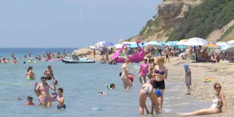 Θετικό πρόσημο στην τουριστική σεζόν της Χαλκιδικής: Πληρότητες 80% τον Ιούνιο – Αισιοδοξία για Ιούλιο και Αύγουστο