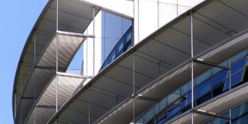 Πρόεδρος Ευρωπαϊκής Τράπεζας Επενδύσεων για προσιτή στέγαση: Στόχος 1 εκατ. νέες κατοικίες έως το 2030