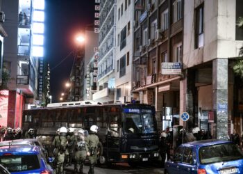 Καταδικάστηκαν οι δύο αστυνομικοί για το βιασμό της δεκαεννιάχρονης στο Α.Τ. Ομόνοιας — Ελεύθεροι ως την εκδίκαση της έφεσης - ertnews.gr