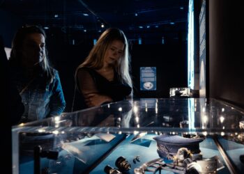 TITANIC: Από το κατάστρωμα ως τον βυθό του Ατλαντικού, ο Τιτανικός ζωντανεύει στο Γουδί