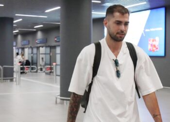 Στη Θεσσαλονίκη για τον Άρη ο Τολιόπουλος (pictures) - www.ertsports.gr