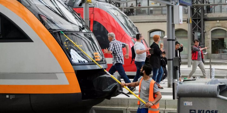 Απίστευτο περιστατικό στη Γερμανία: Ακινητοποιήθηκε τρένο λόγω έλλειψης χαρτιού υγείας