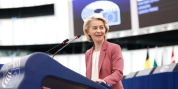 Συλλυπητήρια από την Ούρσουλα φον ντερ Λάιεν για τον θάνατο των πυροσβεστών σε Ρέθυμνο και Γύθειο: Η γενναιότητά τους θα μείνει στην ιστορία