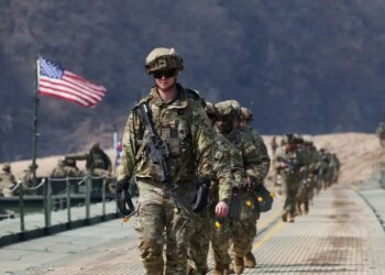 CENTCOM: Πάνω από 50.000 Αμερικανοί στρατιώτες βρίσκονται στη Μέση Ανατολή – Χτυπήθηκε δεξαμενόπλοιο ανοιχτά του Ομάν