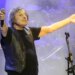 Βασίλης Παπακωνσταντίνου: Ζήτησε να σβήσουν τα καπνογόνα σε συναυλία του στην Κρήτη