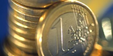 ΙΟΒΕ: Βελτίωση του δείκτη οικονομικού κλίματος -Aμετάβλητη η καταναλωτική εμπιστοσύνη
