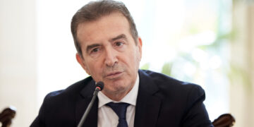 Θεσσαλονίκη: Σύσκεψη στο Αστυνομικό Μέγαρο υπό τον Μ. Χρυσοχοΐδη για τις εμπρηστικές επιθέσεις