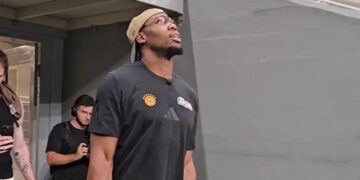 Η βόλτα του Γιαμπουσέλε στο T-Center (video) - www.ertsports.gr