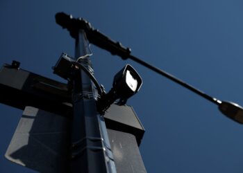 ΗΠΑ: Κλιμακώνονται οι αντιδράσεις κατά των καμερών αναγνώρισης πινακίδων κυκλοφορίας