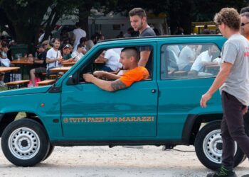 Ούτε το AI δεν θα μπορούσε να δημιουργήσει αυτό το Fiat Panda (+video)
