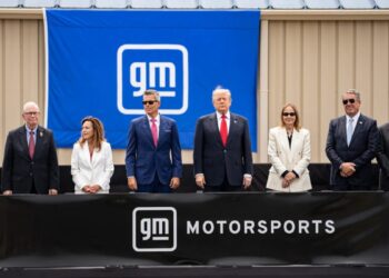Ο Ντόναλντ Τραμπ παρήγγειλε 250 Cadillac Escalade για την ασφάλειά του