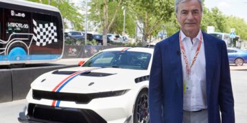 Ο Carlos Sainz Sr. δοκίμασε τη Ford Mustang GTD στη νέα πίστα της Formula 1 στη Μαδρίτη (+video)