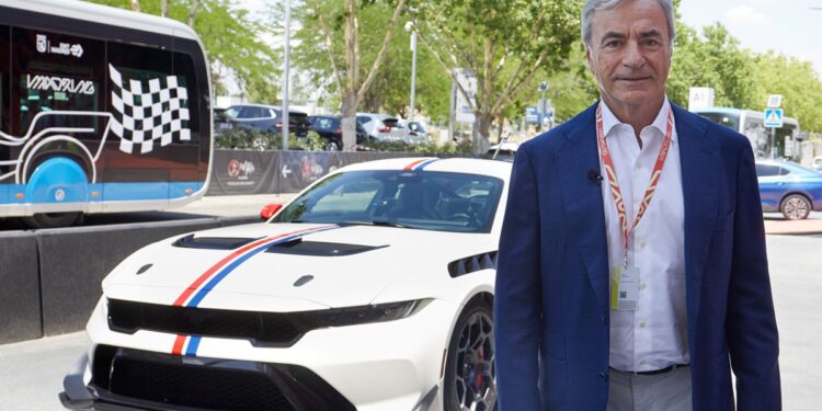 Ο Carlos Sainz Sr. δοκίμασε τη Ford Mustang GTD στη νέα πίστα της Formula 1 στη Μαδρίτη (+video)