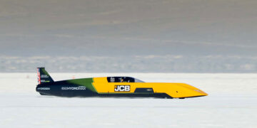 Η JCB έσπασε ρεκόρ ταχύτητας στη Bonneville με το Hydromax