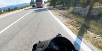 Απίστευτο video: Τον έσωσε η ψυχραιμία του!