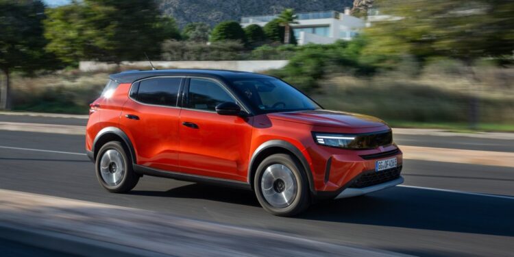 Επιστρέφει το Opel Antara;