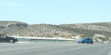 Ο κακός χαμός γίνεται στην παραλιακή Αθηνών-Σουνίου!