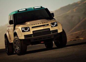 Το Land Rover Defender του Dakar θα βγάλει και πινακίδες