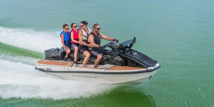 Στην Ευρώπη το πρώτο 4θέσιο jet ski της Yamaha