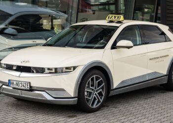Με πόσα λεφτά μετατρέπεις το Hyundai Ioniq 5 σε ταξί;