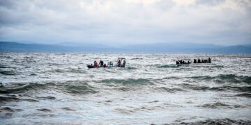 Νέα επιχείρηση διάσωσης 87 μεταναστών νότια της Κρήτης - Στους 327 οι διασωθέντες - ertnews.gr