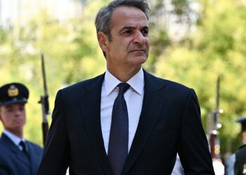 Μητσοτάκης στη κηδεία του Γιάννη Βαρβιτσιώτη: Ο τελευταίος εκπρόσωπος σχολής πολιτικών που έβλεπαν την πολιτική ως προσφορά και ευθύνη