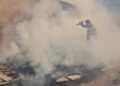 Οριοθετήθηκε η φωτιά στον Κουβαρά: Σε επιφυλακή οι δυνάμεις για αναζωπυρώσεις λόγω των ισχυρών ανέμων - ertnews.gr