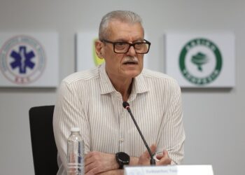 Τουρνάς για πυρκαγιές: Εξαιρετικά κρίσιμη η αυριανή ημέρα, κανένα περιθώριο εφησυχασμού - ertnews.gr
