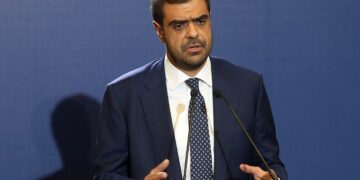 Μαρινάκης: Μείζον πολιτικό θέμα η υπερψήφιση Ακρίτα από το ΠΑΣΟΚ - Συμμαχεί με εκείνους που ήθελαν την Ελλάδα εκτός Ευρώπης - ertnews.gr