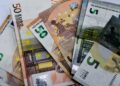 ΑΑΔΕ: Τι ισχύει για δωρεές, χαρτζιλίκια και μεταφορές χρημάτων μεταξύ συγγενών