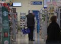 Μειώσεις τιμών: Τρόφιμα, βασικά είδη διαβίωσης και σχολικά είδη στη λίστα - Θεοδωρικάκος: «Δεν υπάρχουν περιθώρια εφησυχασμού» - ertnews.gr