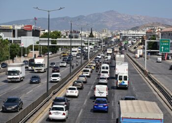Πρόεδρος Ομοσπονδίας Εκπαιδευτών Οδήγησης στο ΕΡΤNews: «Οι ηλικιωμένοι χρειάζονται έλεγχο και επιμόρφωση» - Ποια τα κρίσιμα καμπανάκια κινδύνου - ertnews.gr