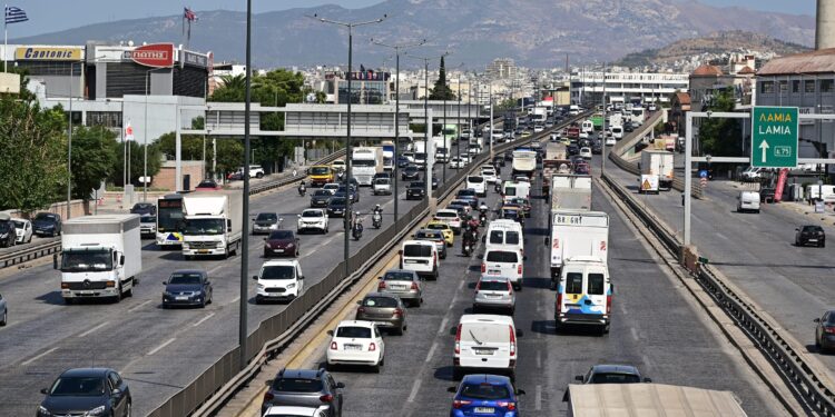 Πρόεδρος Ομοσπονδίας Εκπαιδευτών Οδήγησης στο ΕΡΤNews: «Οι ηλικιωμένοι χρειάζονται έλεγχο και επιμόρφωση» - Ποια τα κρίσιμα καμπανάκια κινδύνου - ertnews.gr