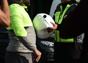 «Μηδενική ανοχή στη μη χρήση κράνους» - Πάνω από 2.950 παραβάσεις βεβαιώθηκαν την 61η εβδομάδα της εκστρατείας - ertnews.gr