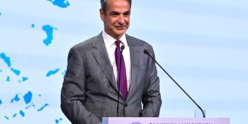 LIVE από την Πτολεμαΐδα: Ομιλία του Πρωθυπουργού Κ. Μητσοτάκη στην τελετή θεμελίωσης υπερσύγχρονου θερμοκηπίου