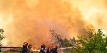 Πυρκαγιές: 33 συλλήψεις σε 5 ημέρες και διοικητικά πρόστιμα άνω των 70.000 ευρώ - ertnews.gr