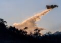 Φωτιές στη Σαλαμίνα: Ολονύχτια μάχη με τις αναζωπυρώσεις στα Περιστέρια - Δύο νεκροί, 9 εγκαυματίες και μεγάλες καταστροφές - ertnews.gr