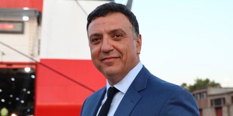 Στο λιμάνι του Πειραιά ο Βασίλης Κικίλιας: «Η τουριστική περίοδος δεν έχει τελειώσει» - ertnews.gr