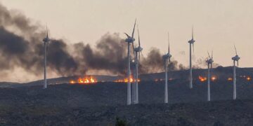 Πυρκαγιά σε αγροτοδασική έκταση στην περιοχή Αχλάδια στην Σητεία Κρήτης