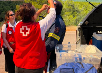 Προστασία μετά από πυρκαγιά: Οι 10 οδηγίες του Ελληνικού Ερυθρού Σταυρού για υγεία και ασφάλεια